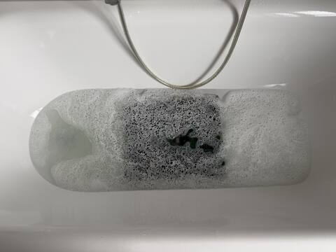 img8: Board in der Badewanne (Reinigung)