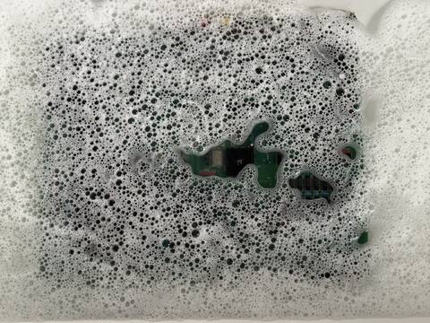 img9: Board in der Badewanne (Reinigung)