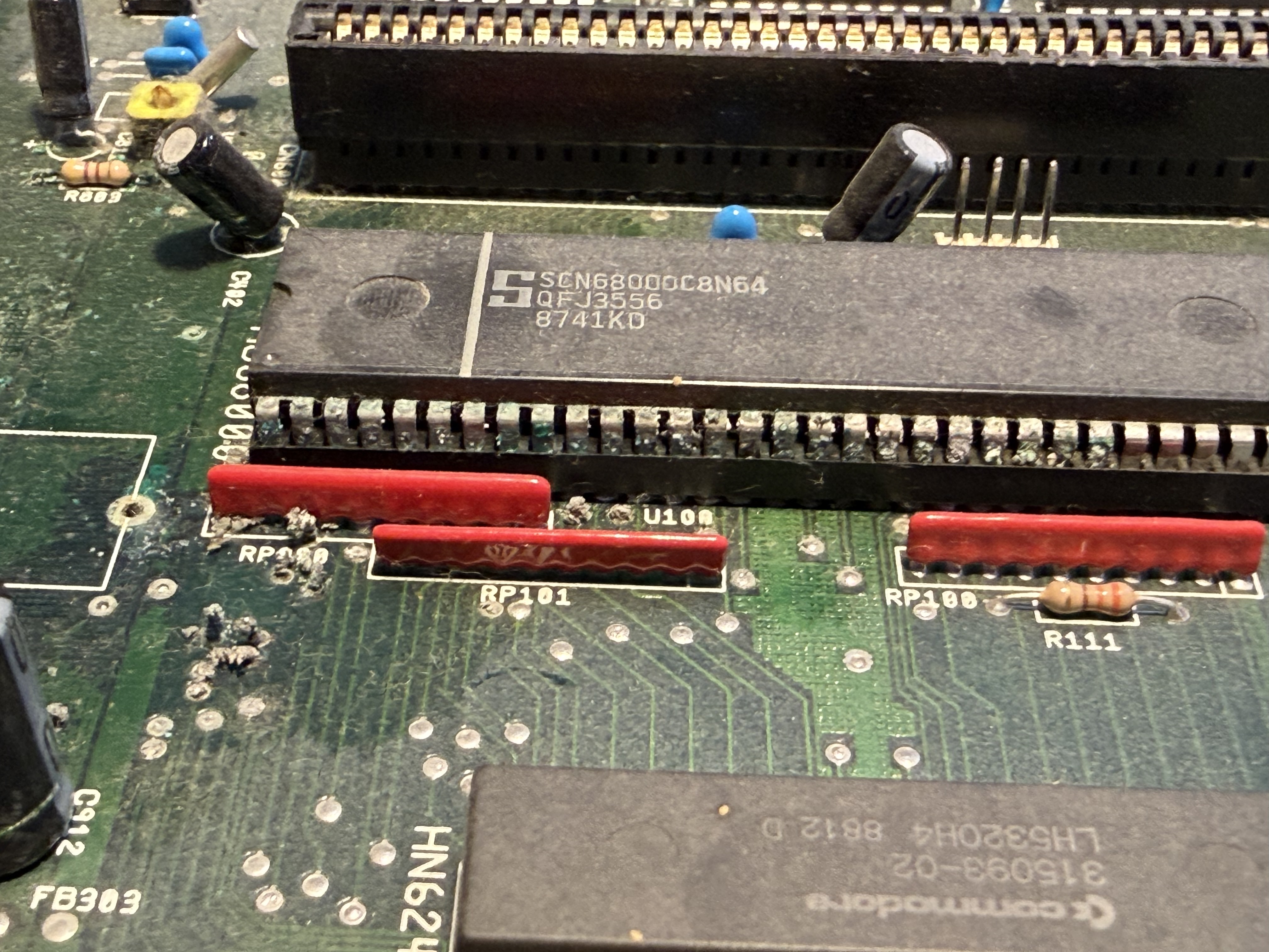 img4: Akku raus, CPU-Sockel von der Seite