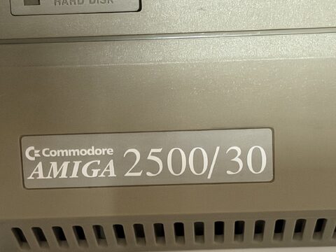 Commodore Amiga 2500/30 Frontetikett