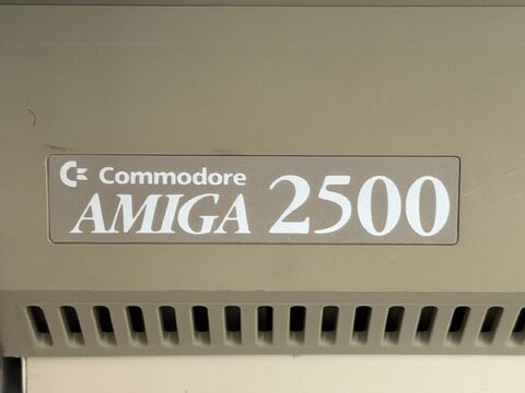 Commodore Amiga 2500 Frontetikett