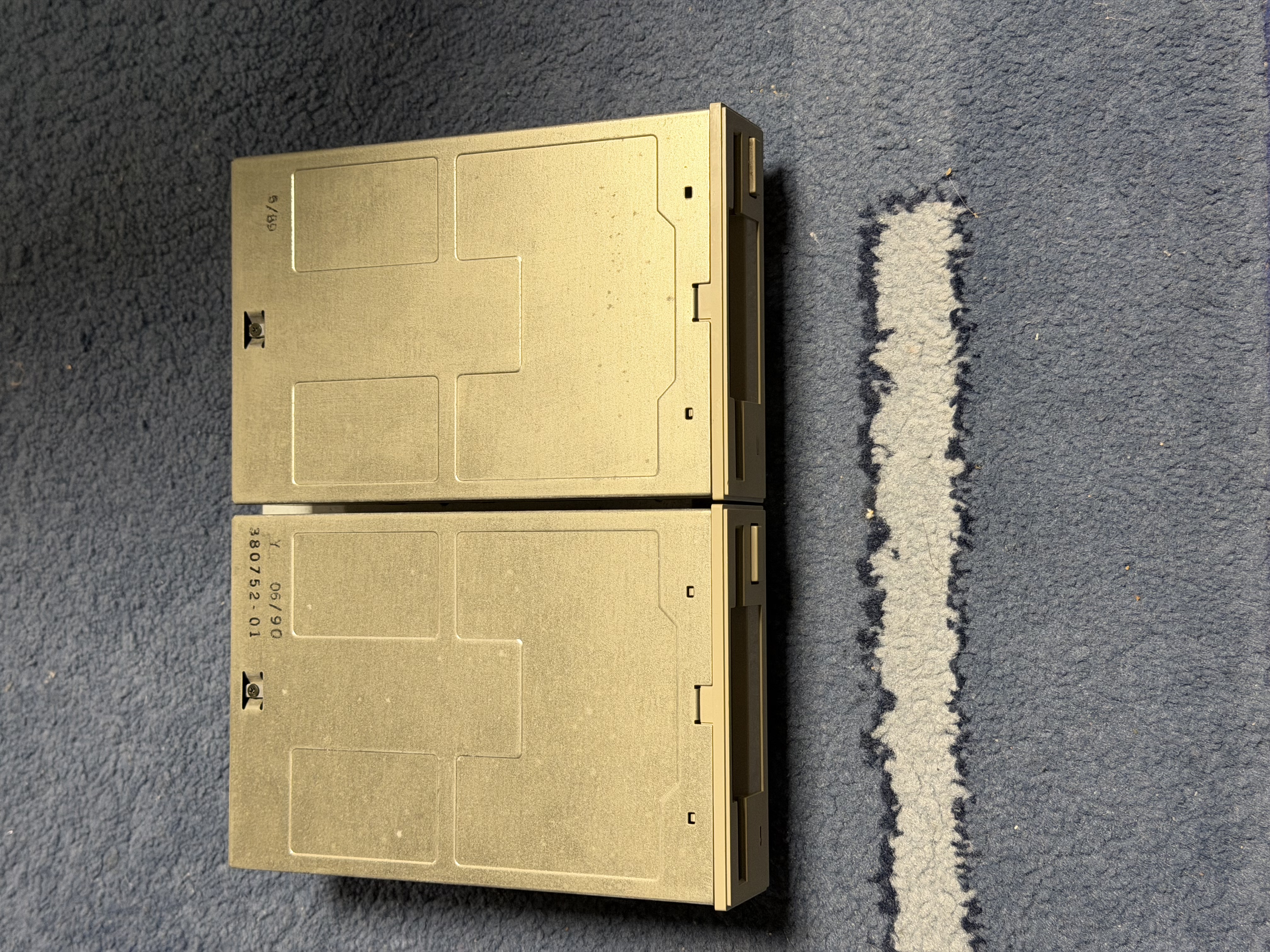 img18: Laufwerke einbauen