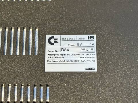 img3: Typenschild (Close-up)